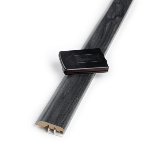 Profil Pergo PGINCP01806 HDF Dąb Czarny  2150 mm
