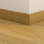 Dopasowana kolorystycznie listwa przypodłogowa Pergo™ PGVSK40308 Dąb Moss Ciepły - Listwa - 2400 mm - 12 mm - 58 mm