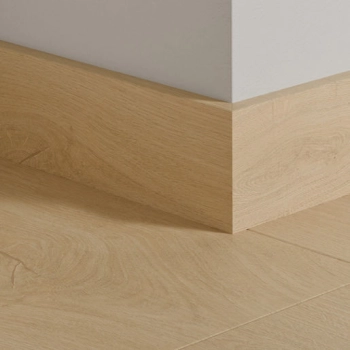 Listwa przypodłogowa, prosta - modern plank 9 mm, domestic elegance Listwa przyścienna do parkietu Pergo™ PGPSK08305 Dąb Jedwabny - Listwa - 2400 mm - 14 mm - 77 mm