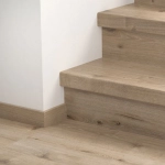 Winylowe nakładki na schody - Medium plank Pergo™ PGVSTRBMP40184 Dąb Irlandzki Szary - 1474 mm - 136 mm - 62 mm