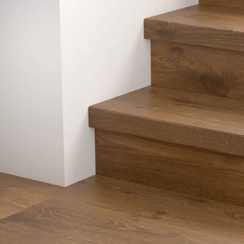 Winylowe nakładki na schody - Small plank Pergo™ PGVSTRBSP40228 Dąb Lakeland Ciemny - 1231 mm - 115 mm - 62 mm