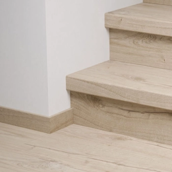 Laminowane nakładki na schody - Impressive Quick-Step QSSTRBIM01847 Dąb klasyczny beżowy - 1330 mm - 113 mm - 59 mm