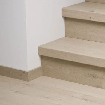 Laminowane nakładki na schody - Impressive Quick-Step QSSTRBIM01856 Dąb spokojny - 1330 mm - 113 mm - 59 mm
