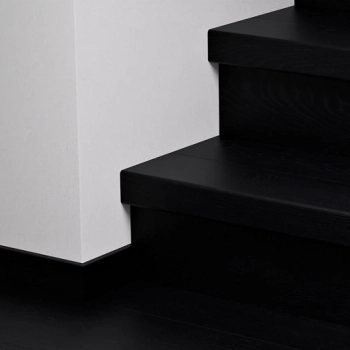Laminowane nakładki na schody - Capture Quick-Step QSSTRBSIG04755 Dąb czarny malowany - 1330 mm - 135 mm - 59 mm