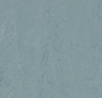 Wykładzina linoleum FORBO 6R3753 Marmoleum Concrete FR^2 blue ice Marmoleum Fr^2 - Rolka - 2.5  mm