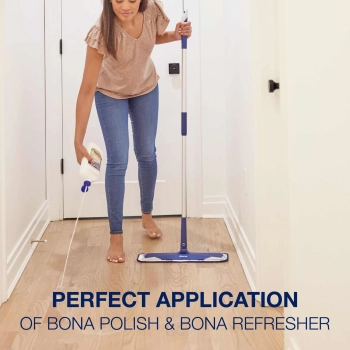 Pad aplikujący z mikrofibry Bona Nakładka z mikrofibry Bona Microfiber Applicator Pad została zaprojektowana do gładkiej aplikacji środków: Bona Wood Floor Polish, Bona Hard-Surface Floor Polish oraz Bona Wood Floor Refresher